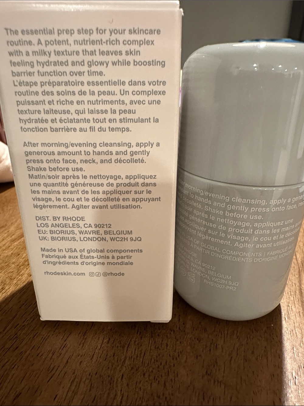 BNIB Rhode Glazing Milk Ceramide Facial Essence 2.2 oz. - Picture 3 of 3